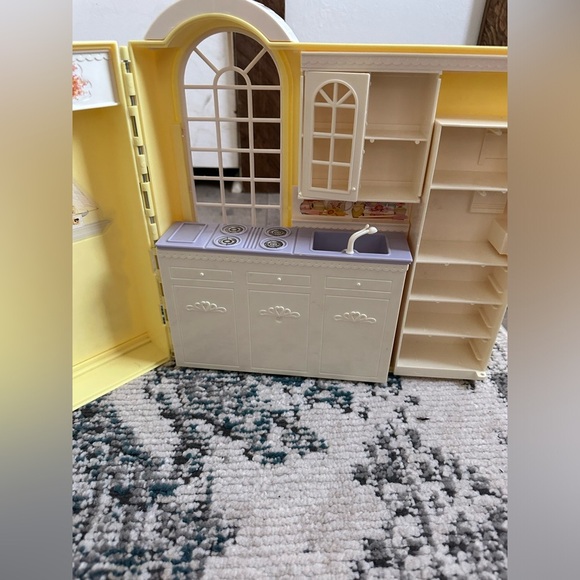 Vintage Barbie Mattel Grandma's Kitchen Fold Up Dollhouse Playset Incomplete - Picture 7 of 16